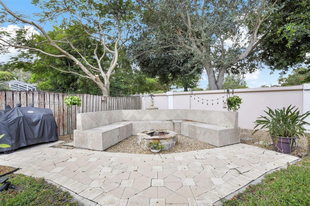 351 NW 110th Ave, Plantation, FL 33324 Photo