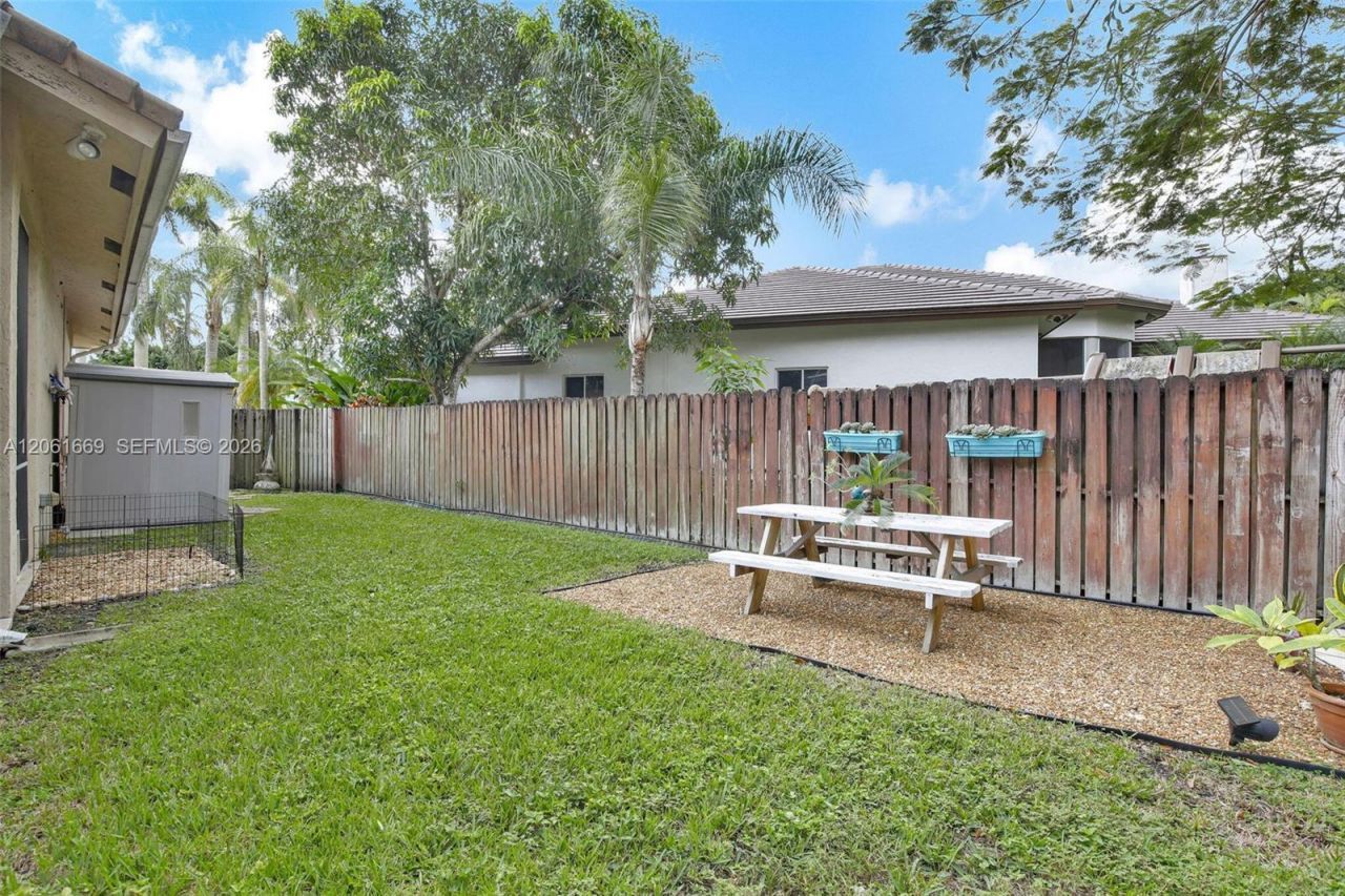 351 NW 110th Ave, Plantation, FL 33324 Photo