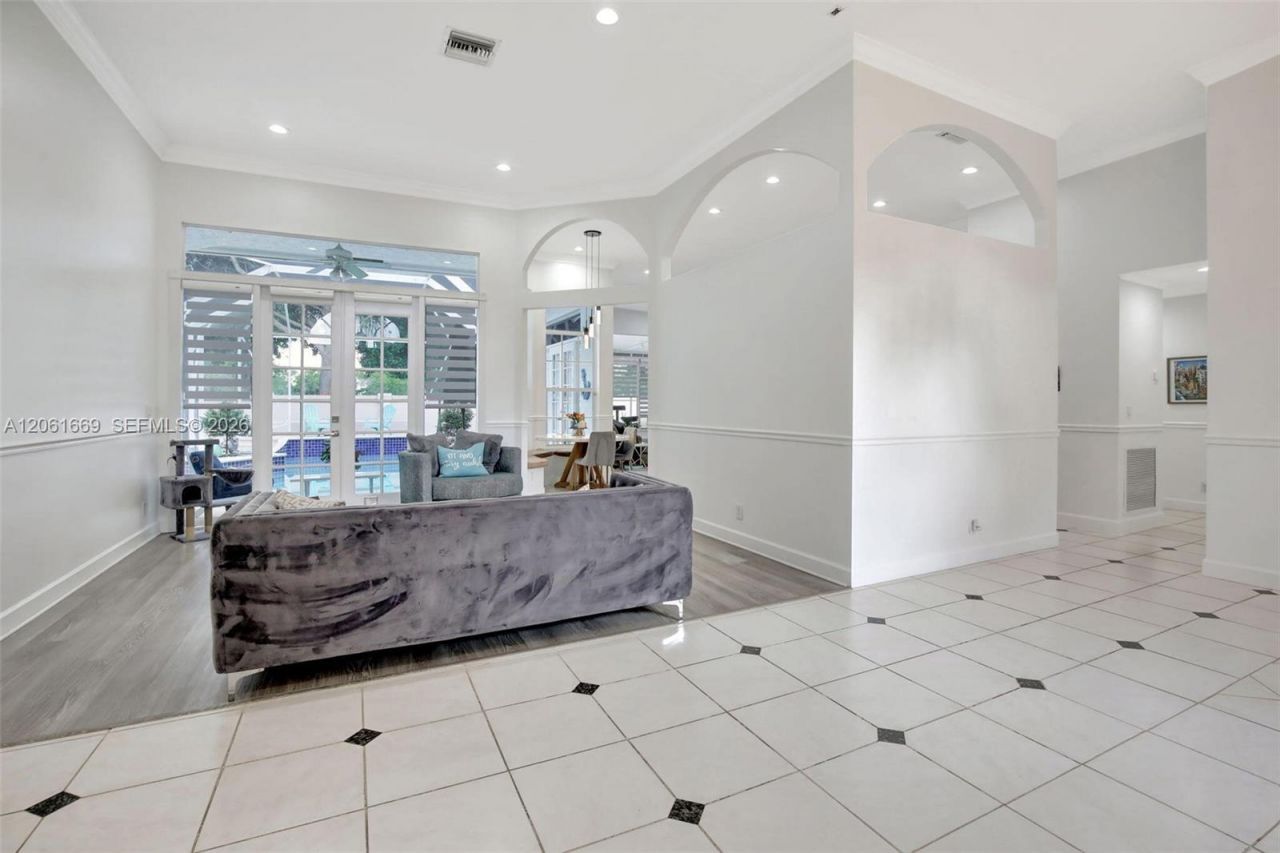 351 NW 110th Ave, Plantation, FL 33324 Photo