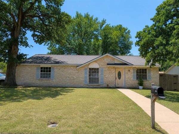 5000 Lasalle Drive , Arlington, TX 76016