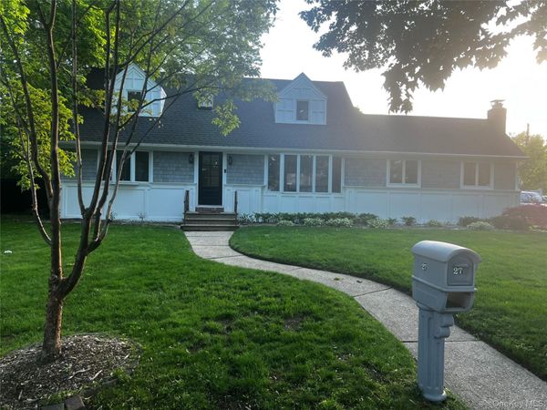 27 Middle Drive, Huntington, NY 11743