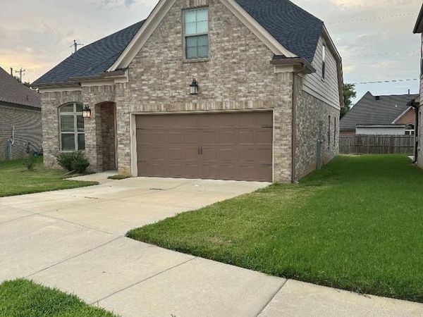 8324 CURTIS LANDING DR, Memphis, TN 38125