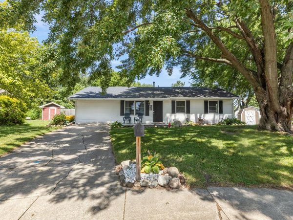 803 N Locke Court, Nappanee, IN 46550
