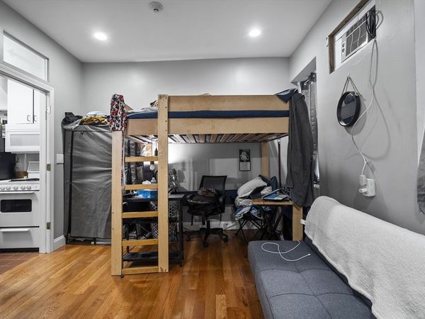 103 W 4th St, Unit 1, Boston, MA 02127