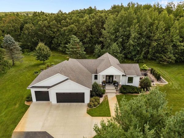 10257 YELLOW BRICK ROAD, Amherst, WI 54406