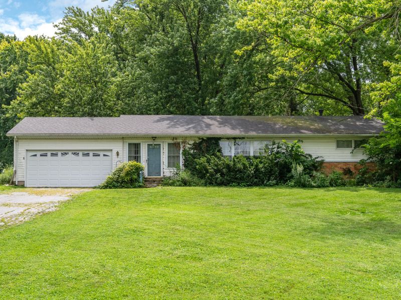 2332 Erter Drive, Springfield, OH 45503 Photo 2