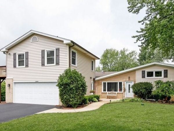 17W320 Scheel Drive, Willowbrook, IL 60527