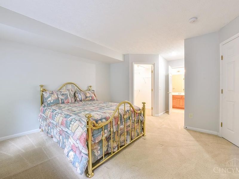 5958 Castlewood Crossing, Miami Twp, OH 45150 Photo 19