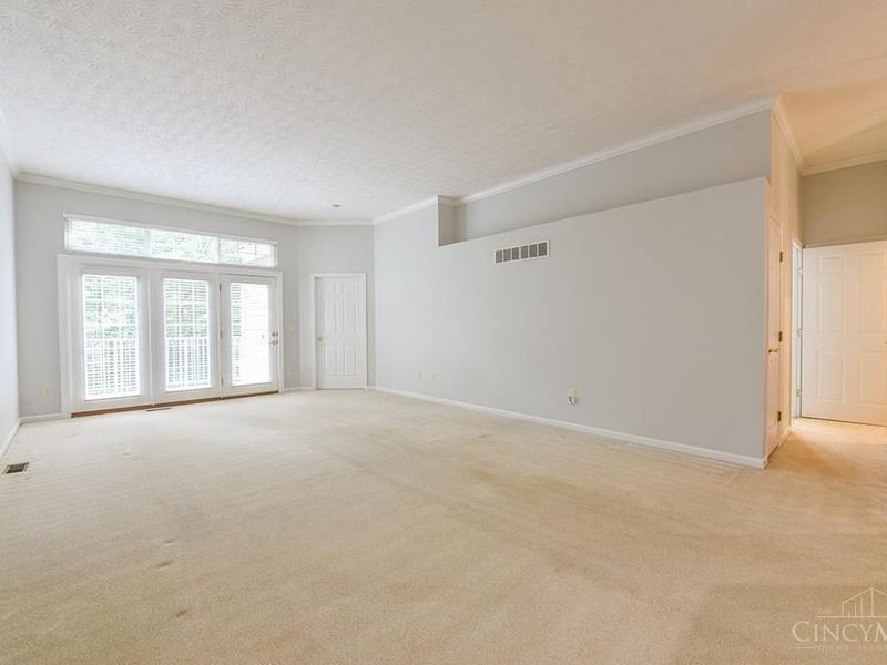 5958 Castlewood Crossing, Miami Twp, OH 45150 Photo 6
