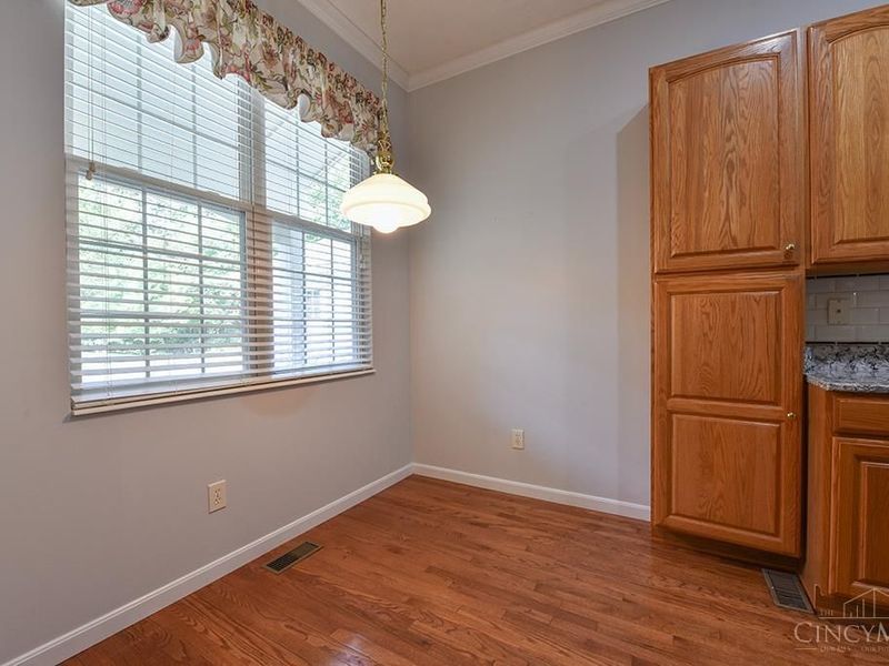 5958 Castlewood Crossing, Miami Twp, OH 45150 Photo 9