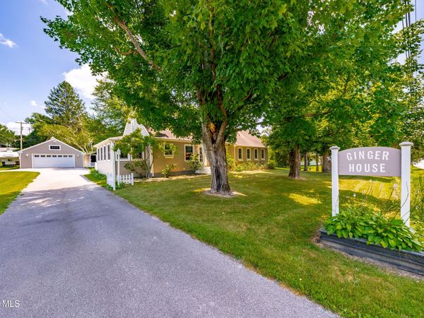 6 Campbell Road, Melrose, NY 12121