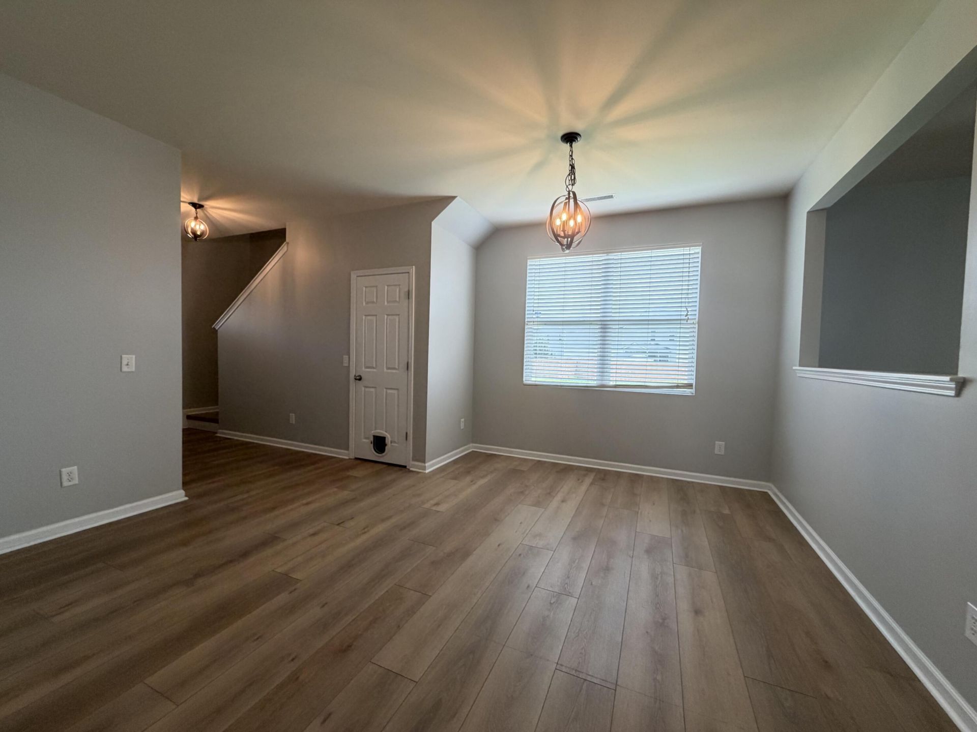 701 Greymohr Lane Photo 4