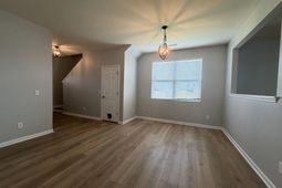 701 Greymohr Lane photo 4