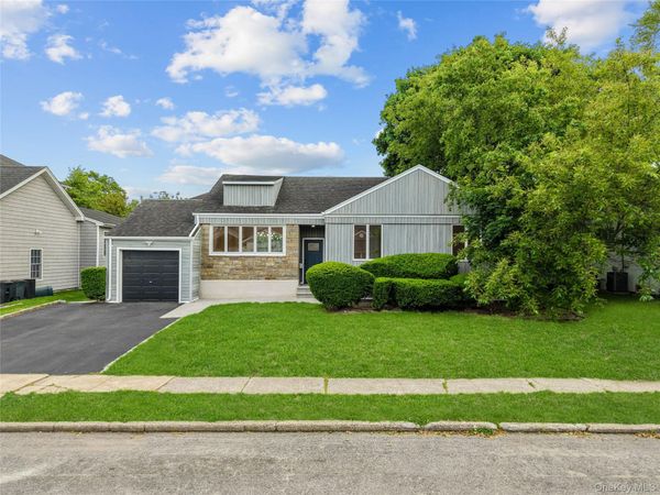 31 Cail Drive , East Rockaway, NY 11518