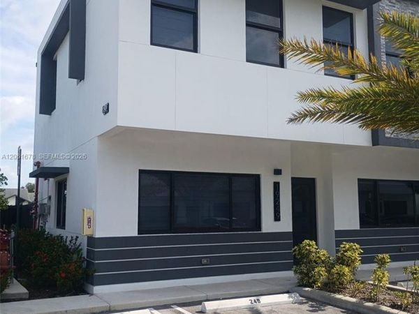 19249 NW 37 Ave , Miami Gardens, FL 33056
