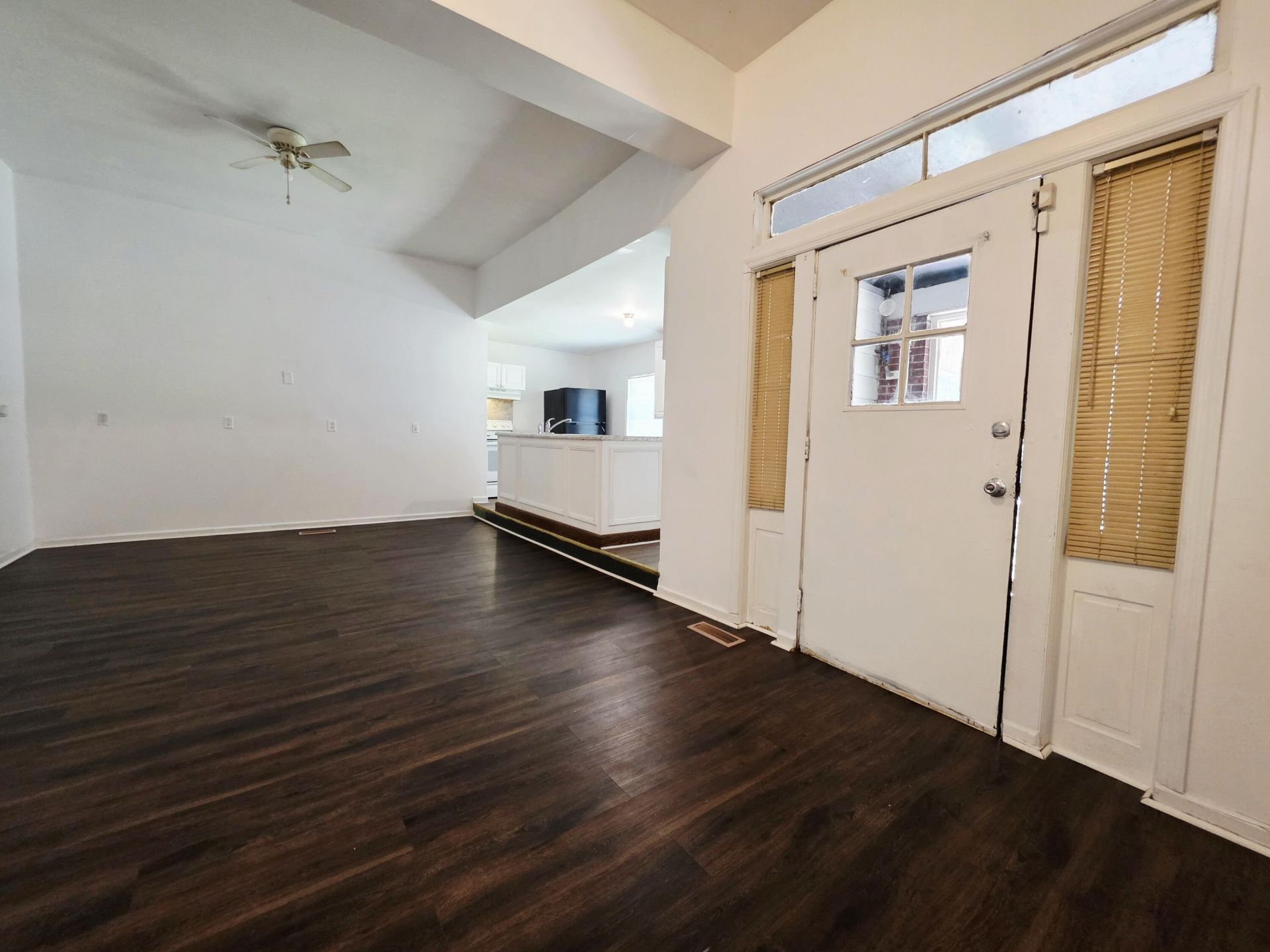 401 Clarendon Street Photo 11