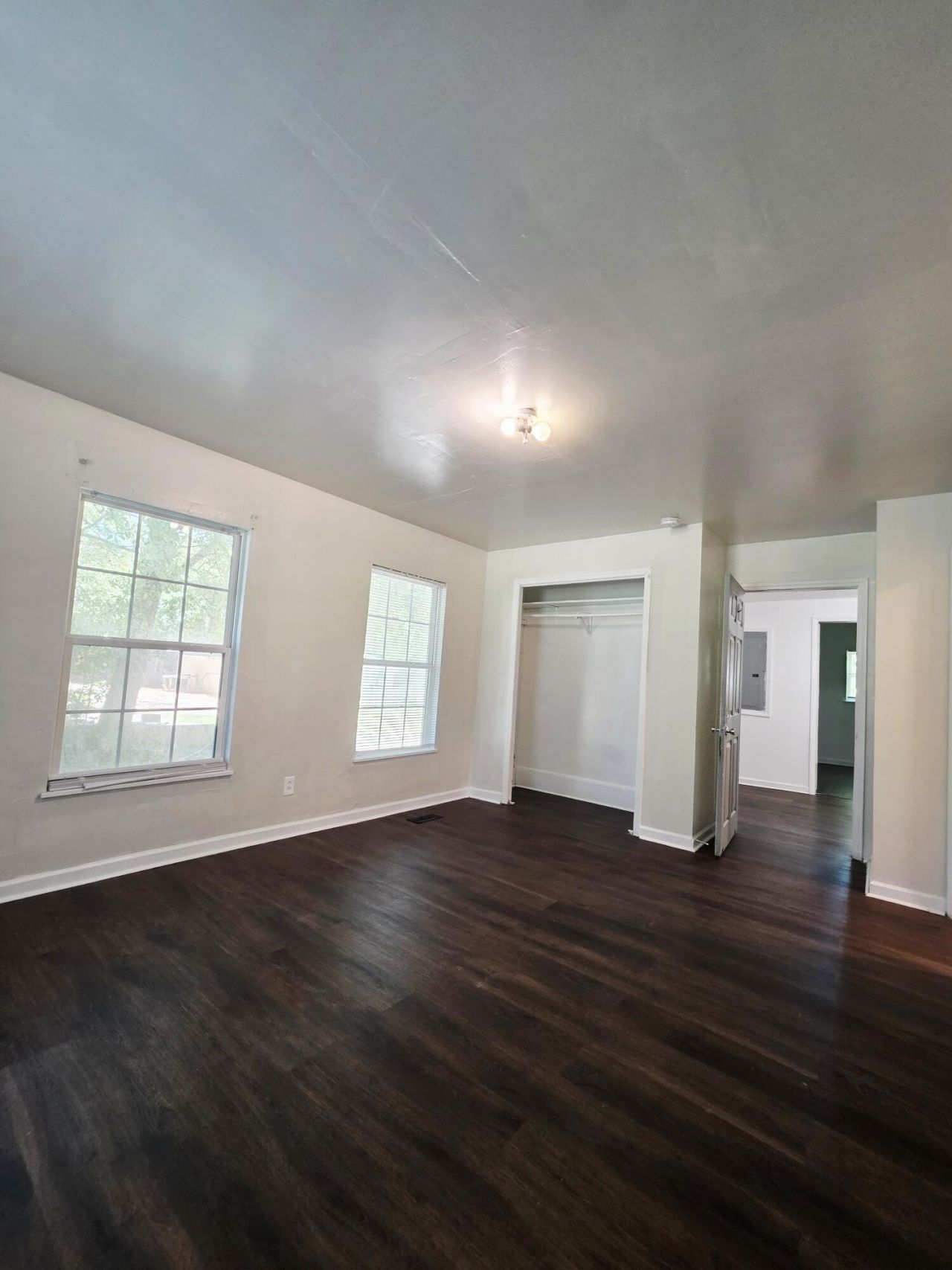 401 Clarendon Street Photo 13