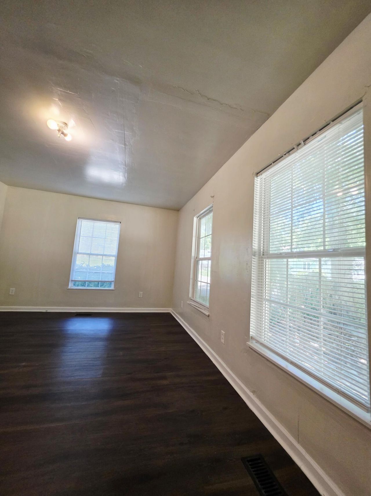 401 Clarendon Street Photo 22