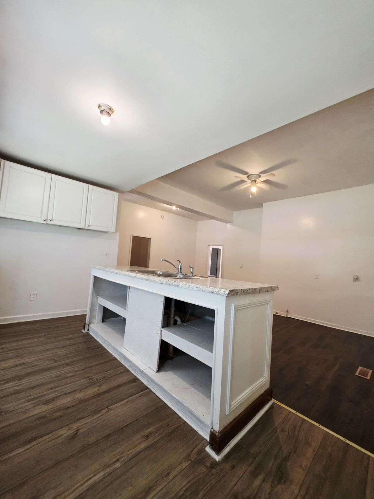 401 Clarendon Street Photo 7