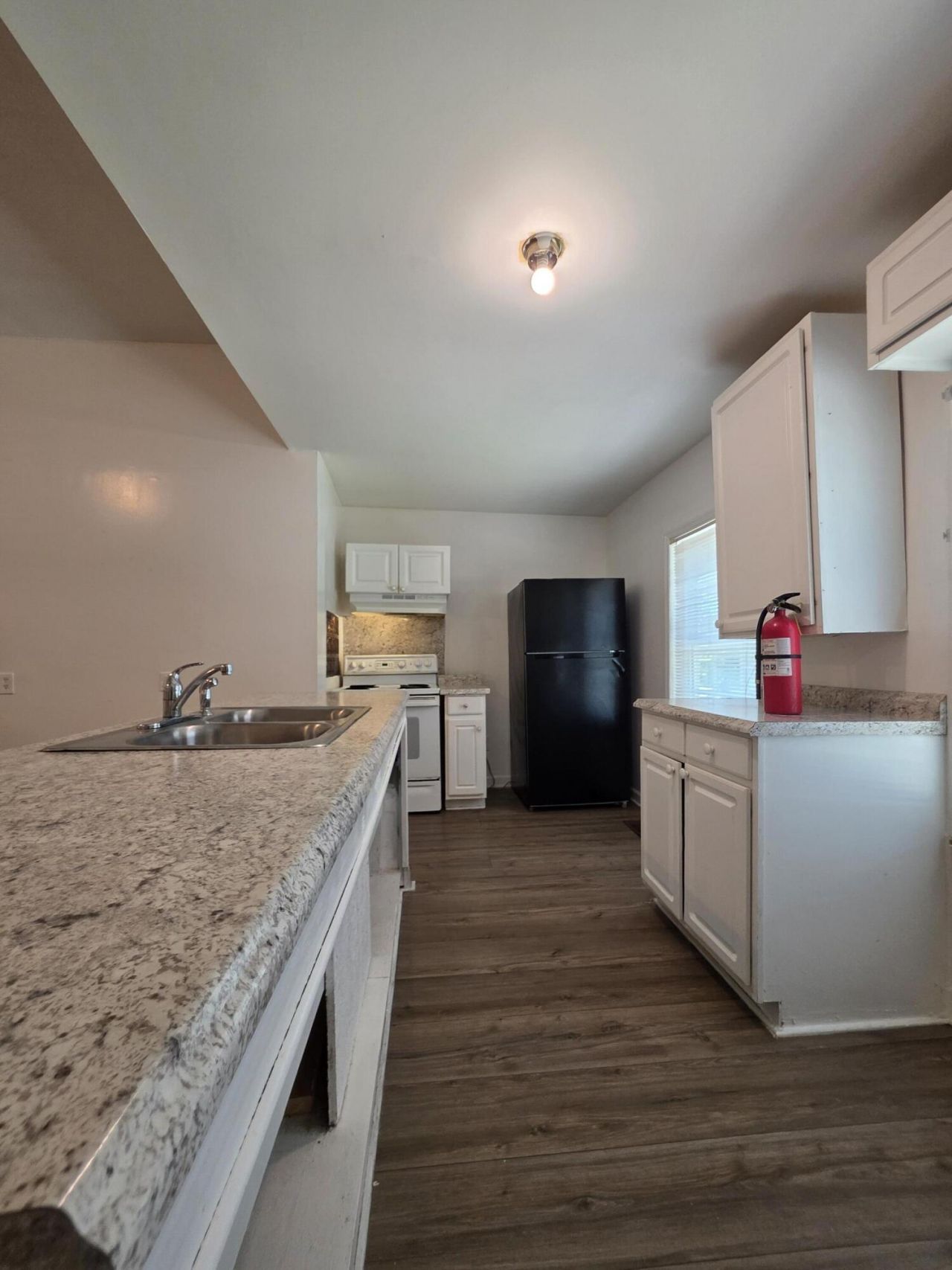 401 Clarendon Street Photo 8