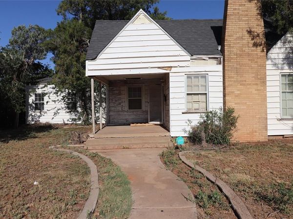 1402 Avenue K , Anson, TX 79501