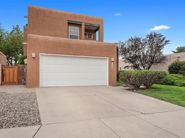 7220 Gallinas Avenue NE, Albuquerque, NM 87109