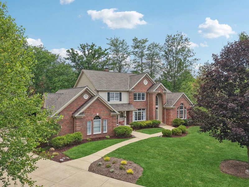 37540 Delamere Court, Solon, OH 44139 Photo 2