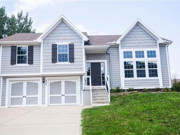 8908 NE 117th Terrace, Kansas City, MO 64157