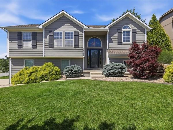 19505 W 110th Street, Olathe, KS 66061