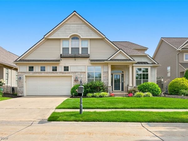4240 Saint Annes Court , Avon, OH 44011