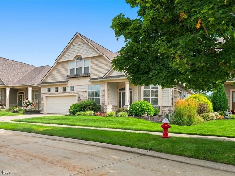 4240 Saint Annes Court, Avon, OH 44011 Photo 2