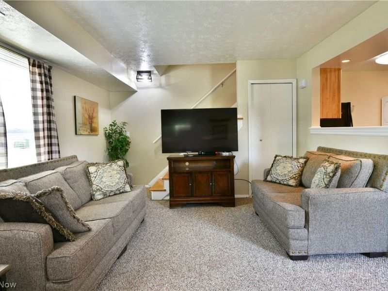 2832 Ivy Hill Circle , Unit D, Cortland, OH 44410 Photo 13