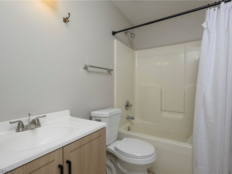 3800 Rosemont Boulevard, Unit 109B, Fairlawn, OH 44333 Photo 11