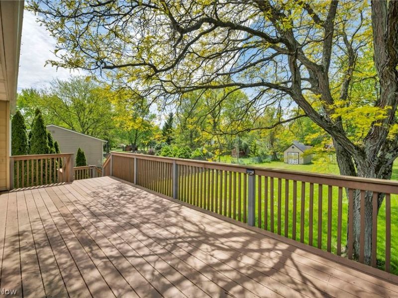 8600 Brentwood Drive, Olmsted Township, OH 44138 Photo 6