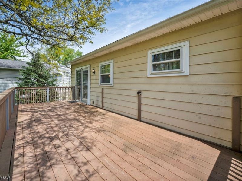 8600 Brentwood Drive, Olmsted Township, OH 44138 Photo 7