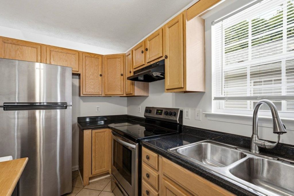 3036 Sabal Ct.  Photo 9