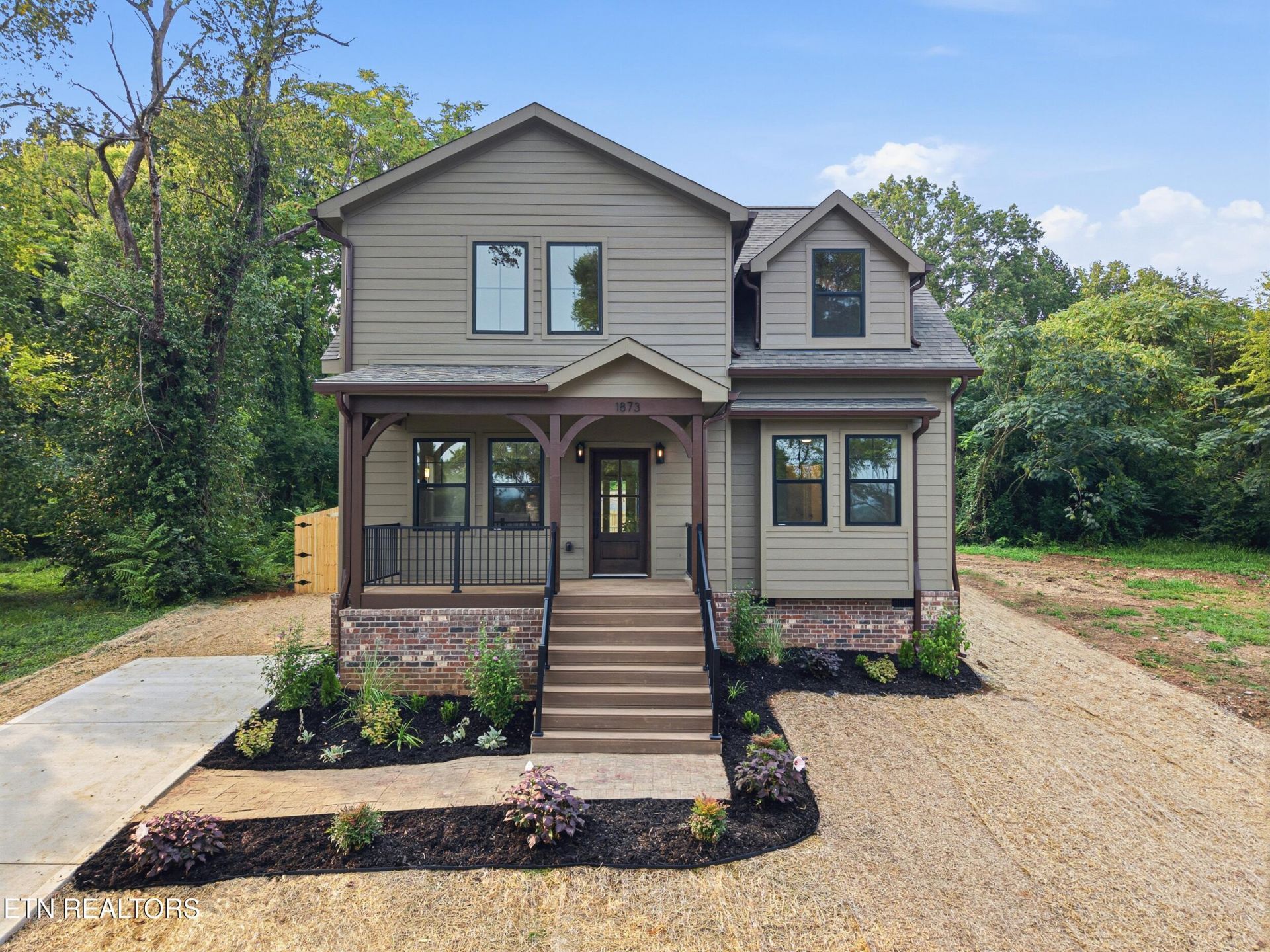 1873 Prospect Place, Knoxville, TN 37915 Main Photo