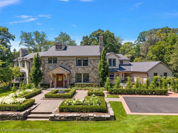 590 Haverhill Road, Bloomfield Hills, Mi 48304