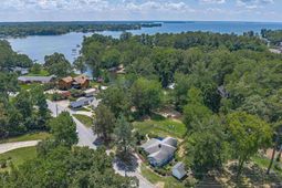 1008 Jones Road photo 4