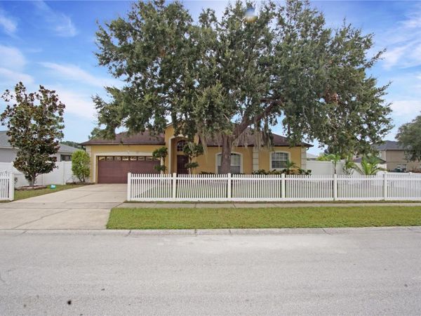 413 MARLBERRY LEAF AVENUE , KISSIMMEE, FL 34758