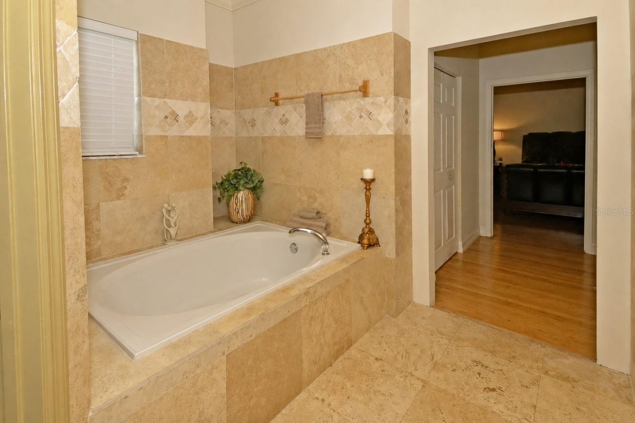 3517 Haines Road N, Saint Petersburg, FL 33704 Photo