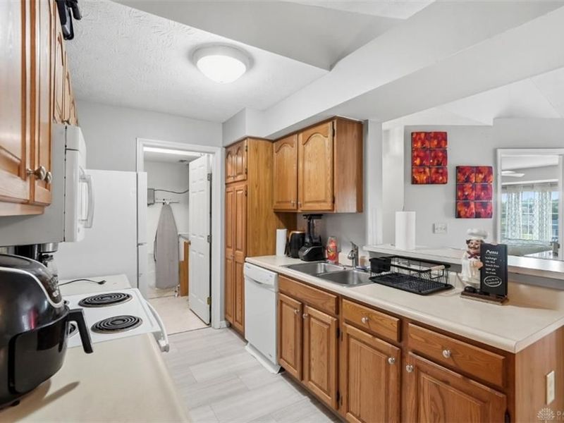 9940 Regatta Drive, Unit 302, Colerain Township, OH 45252 Photo 18