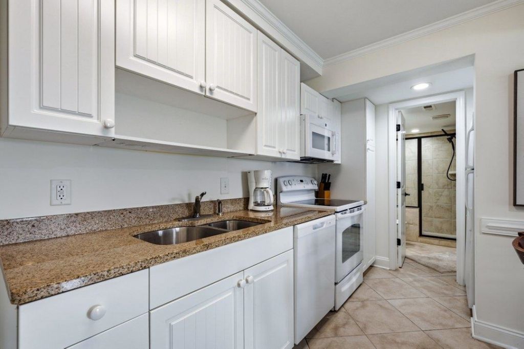 14290 Ocean Hwy. Photo 9