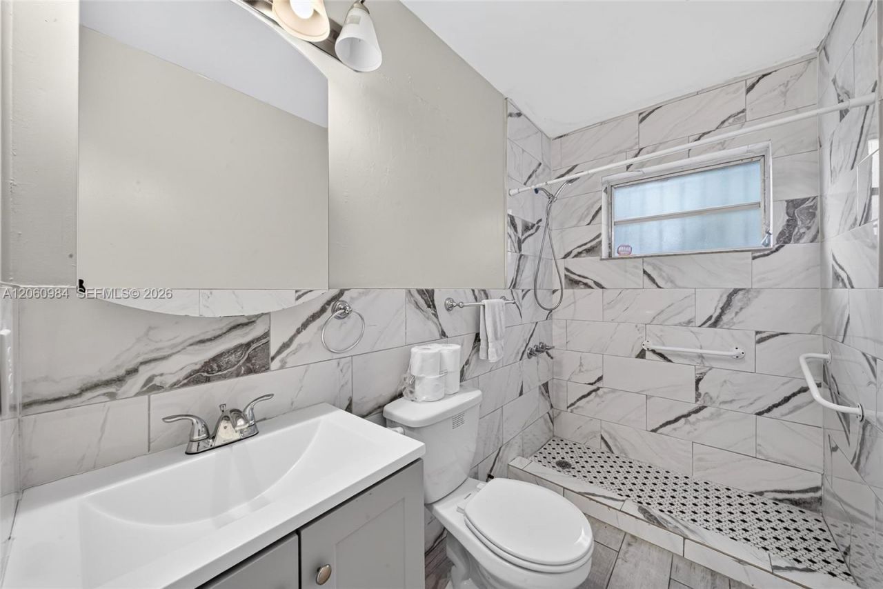 430 SE 7th Ave , Hialeah, FL 33010 Photo