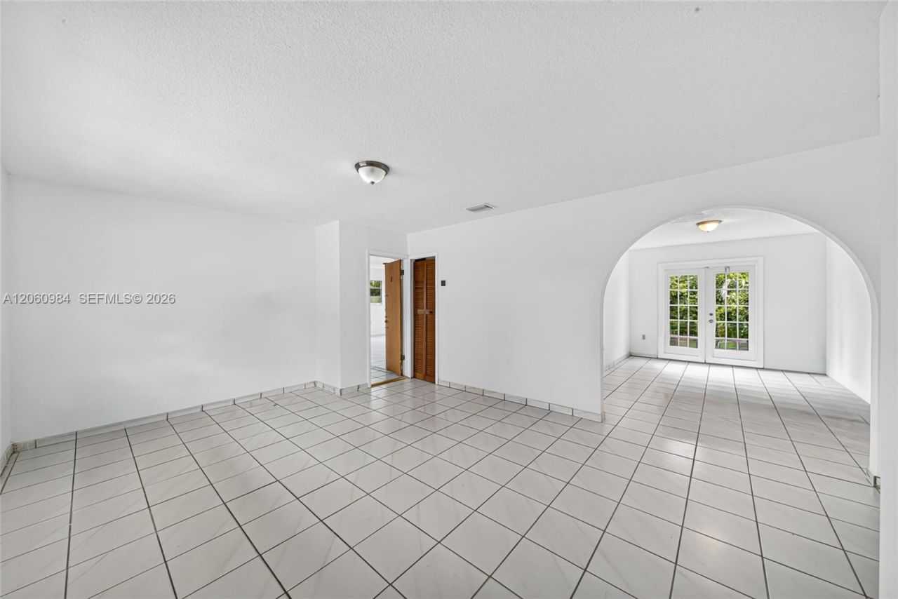 430 SE 7th Ave , Hialeah, FL 33010 Photo