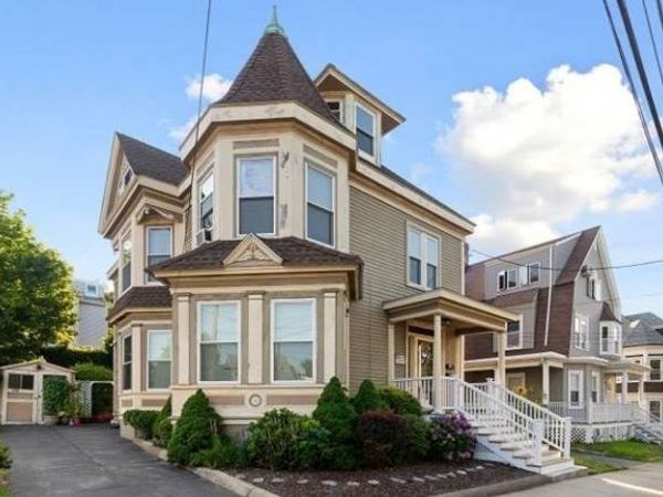 52 Eastern Ave, Lynn, MA 01902