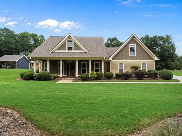 30 W Macedonia Church Road , Oxford, GA 30054