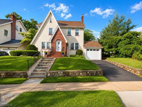 10 Alden Rd, Montclair, NJ 07042