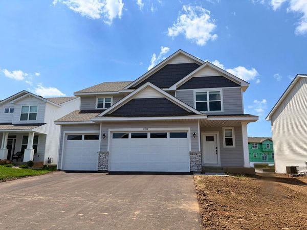 8908 Periwinkle Boulevard, Woodbury, MN 55129