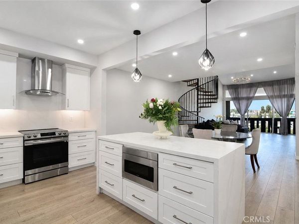 5216 Yarmouth Avenue, Unit 307, Encino, CA 91316
